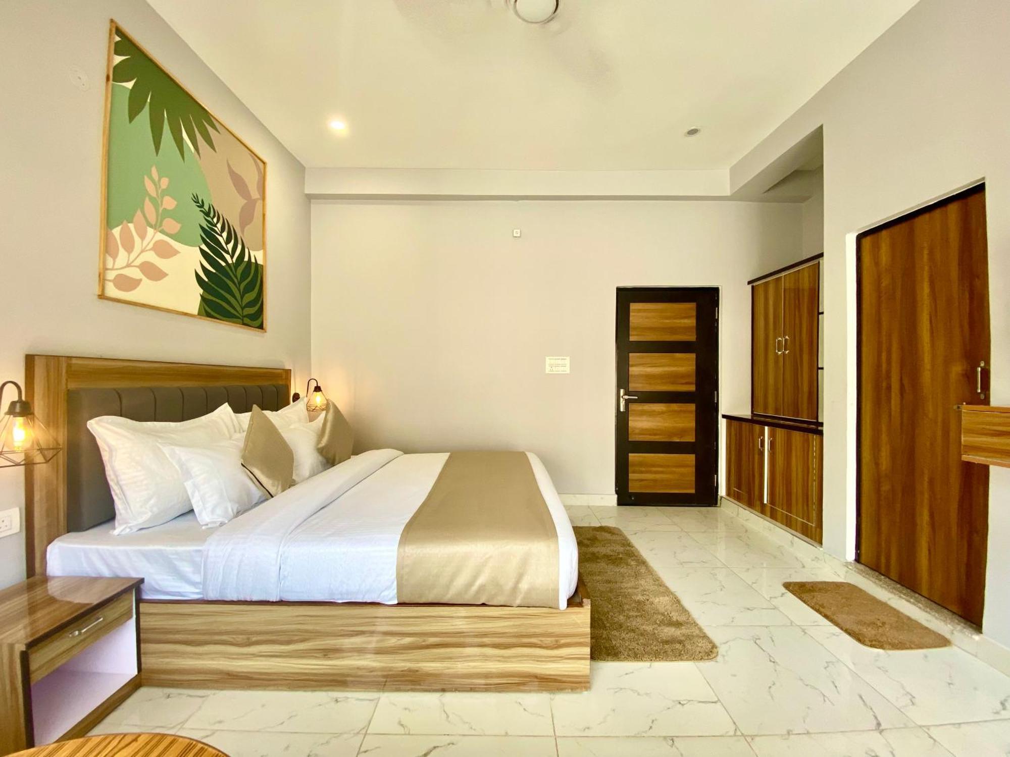 Hotel Wraveler Inn Rishīkesh Exteriör bild